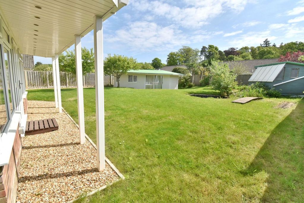 Property photo 2 of 36