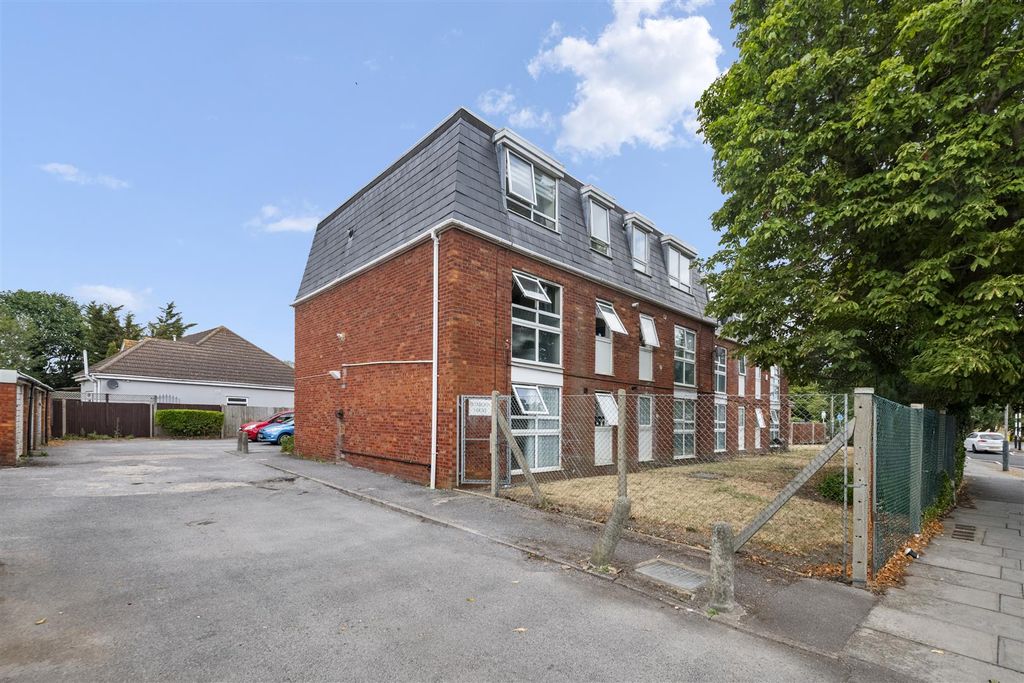 Property photo 1 of 10