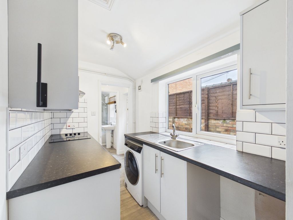 Property photo 2 of 8 Picture No. 19