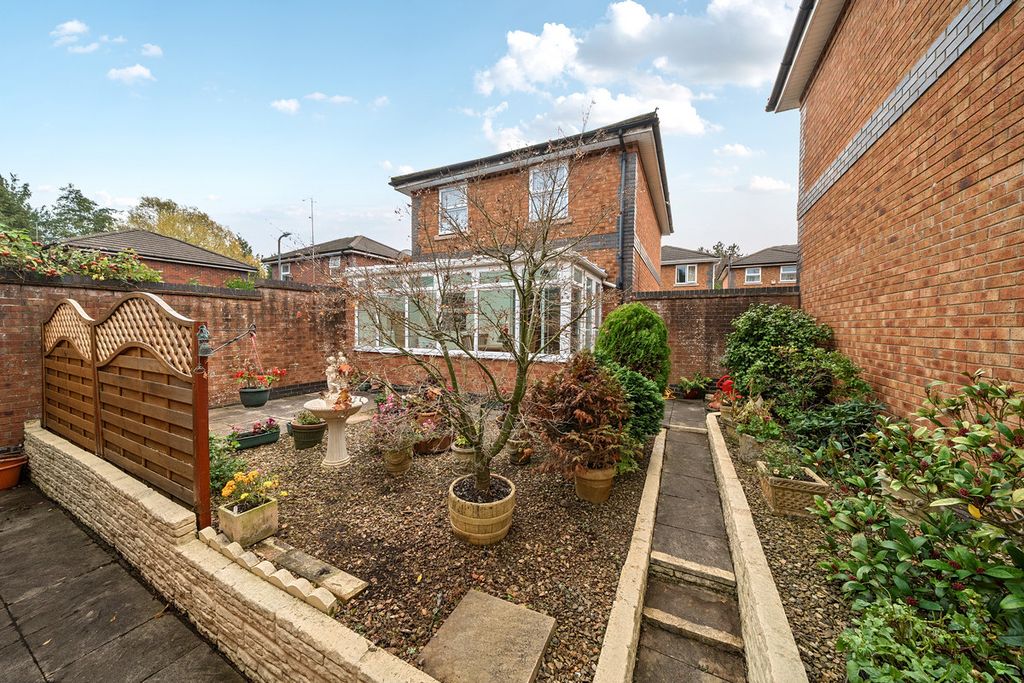 Property photo 2 of 16
