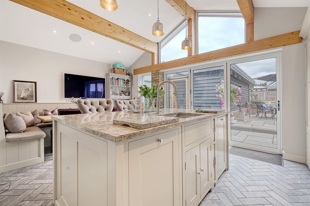 Property photo 2 of 21 7.Jpg