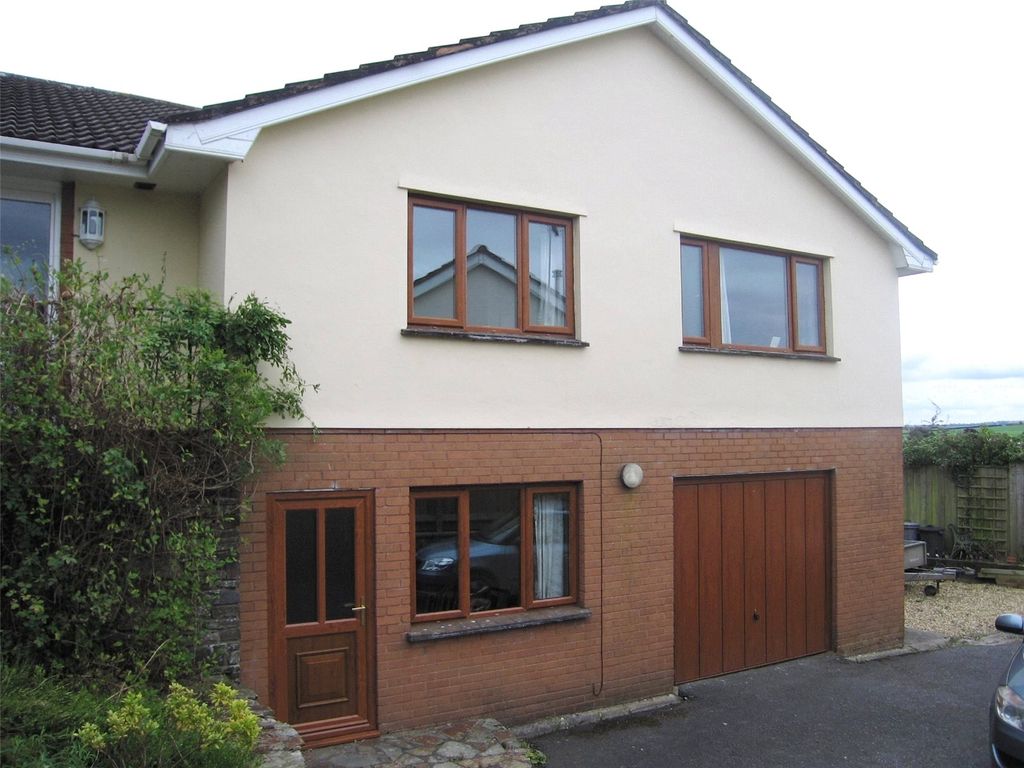 Property photo 1 of 10 Picture No. 01