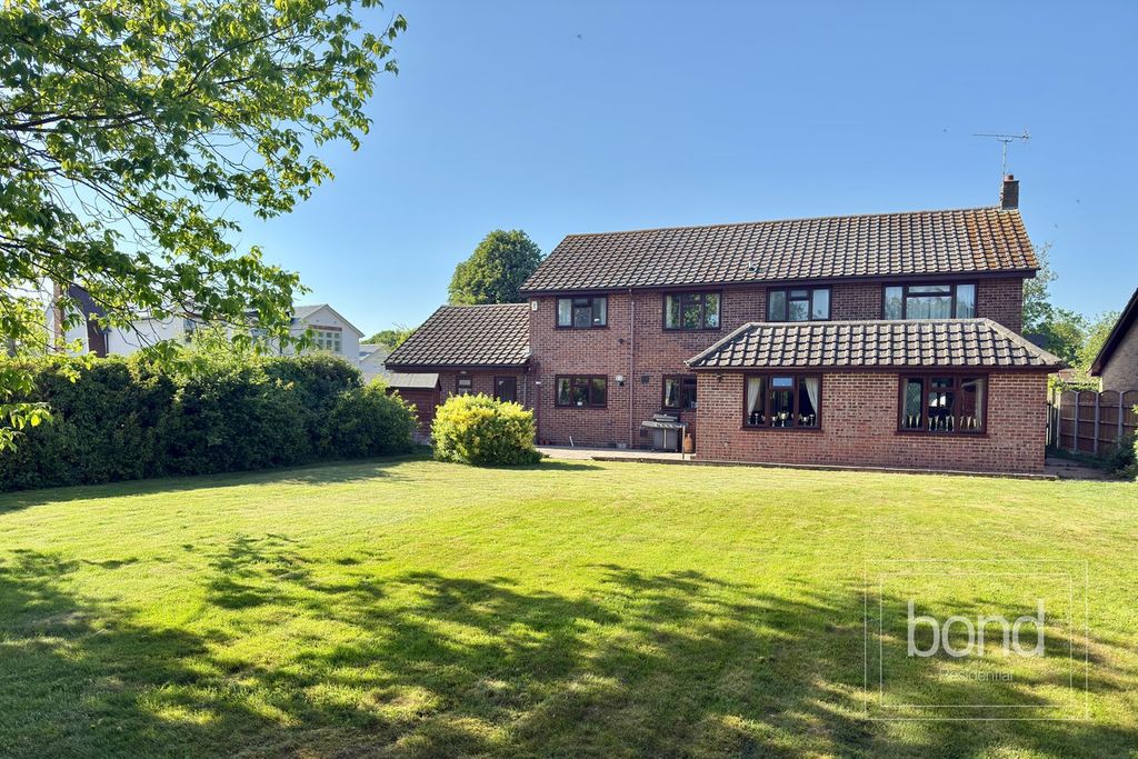 Property photo 2 of 22