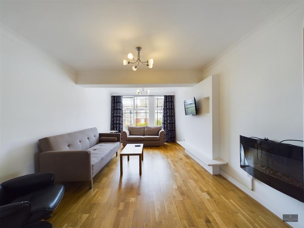 Additional image 4 of 3 bed flat to rentAngel Pavement, Fore Street, Exeter EX4