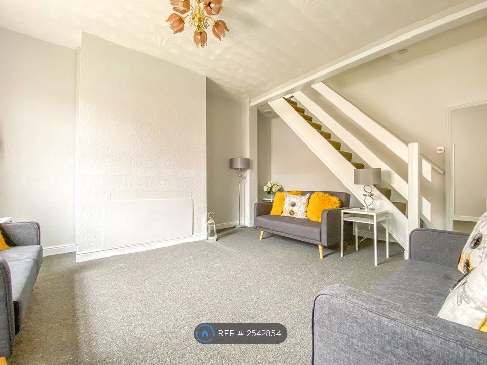 Property photo 2 of 22