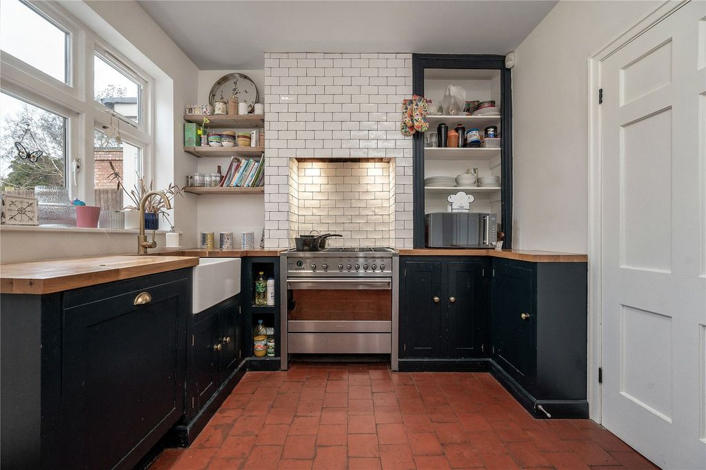 Property photo 2 of 16 Picture No. 90