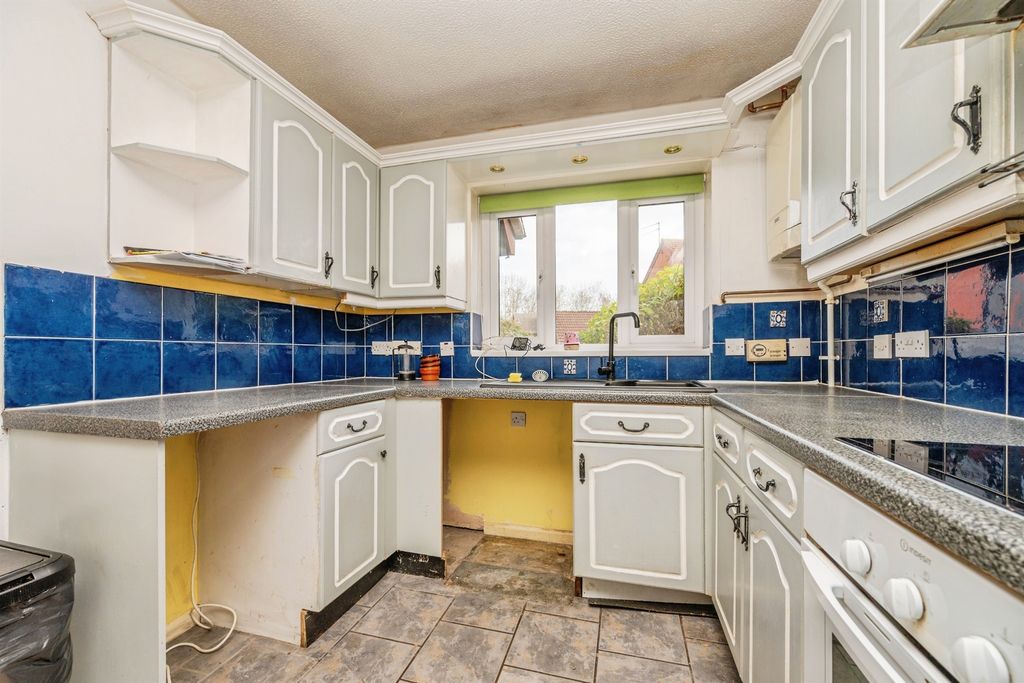 Property photo 3 of 14