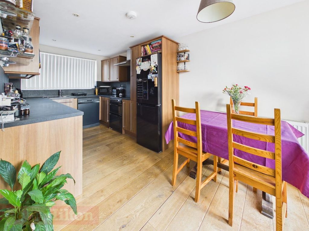 Property photo 3 of 16 Pr0321-Still006.Jpg
