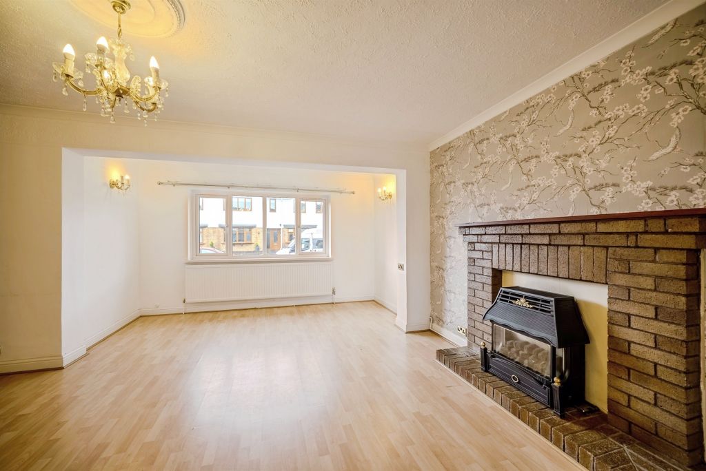 Property photo 2 of 39