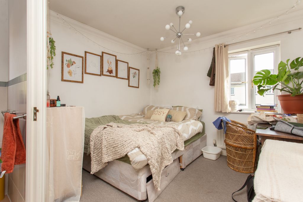 Additional image 4 of 2 bed flat for saleSullivan Close, Canterbury, Kent CT1