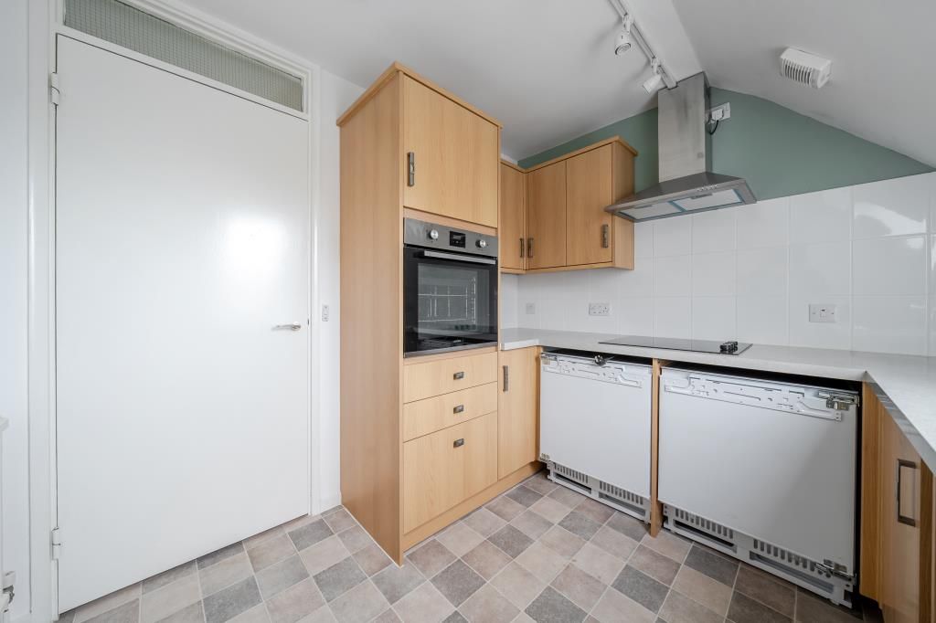 Property photo 3 of 20 Kitchen