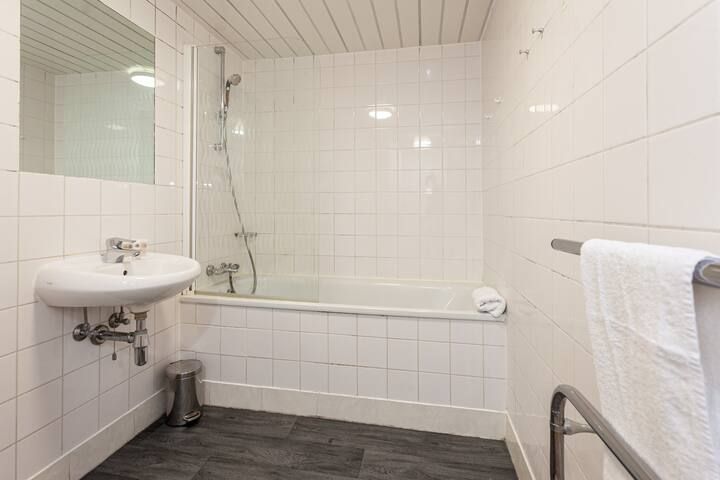 Property photo 3 of 13 Trinity Court (9)