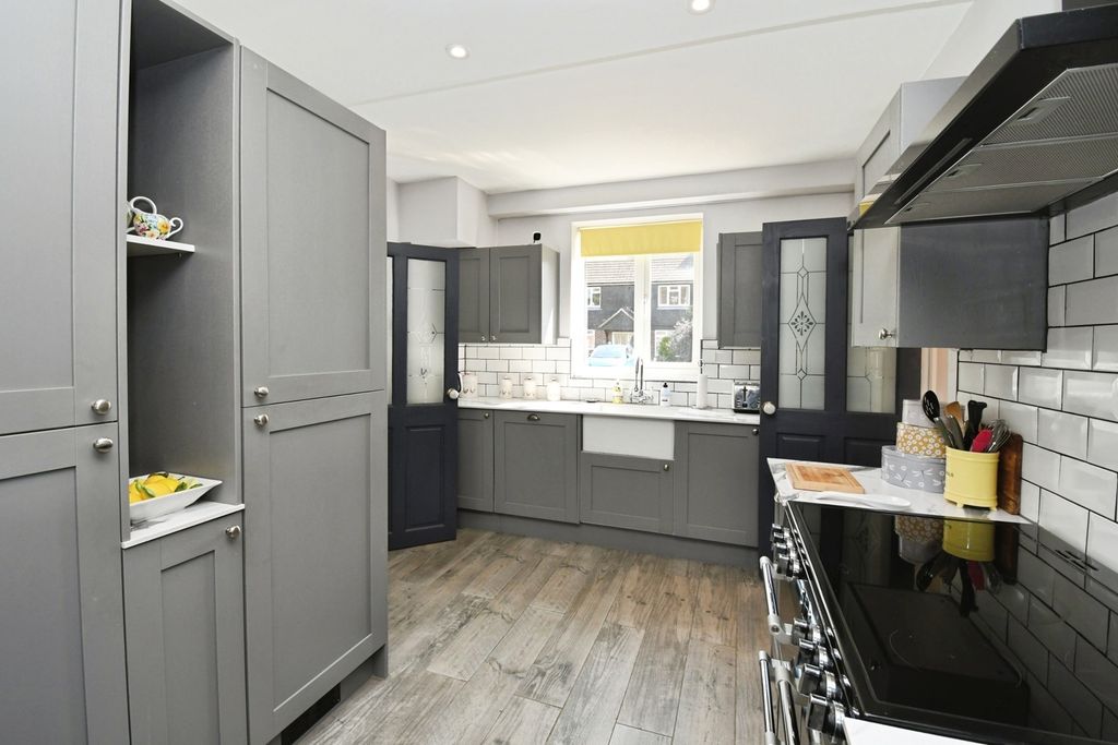 Property photo 3 of 17 Pbox-Img.Jpg