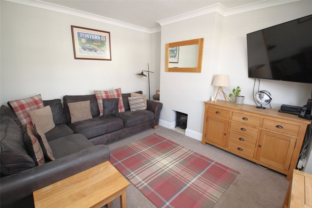 Property photo 3 of 19 Picture No. 06