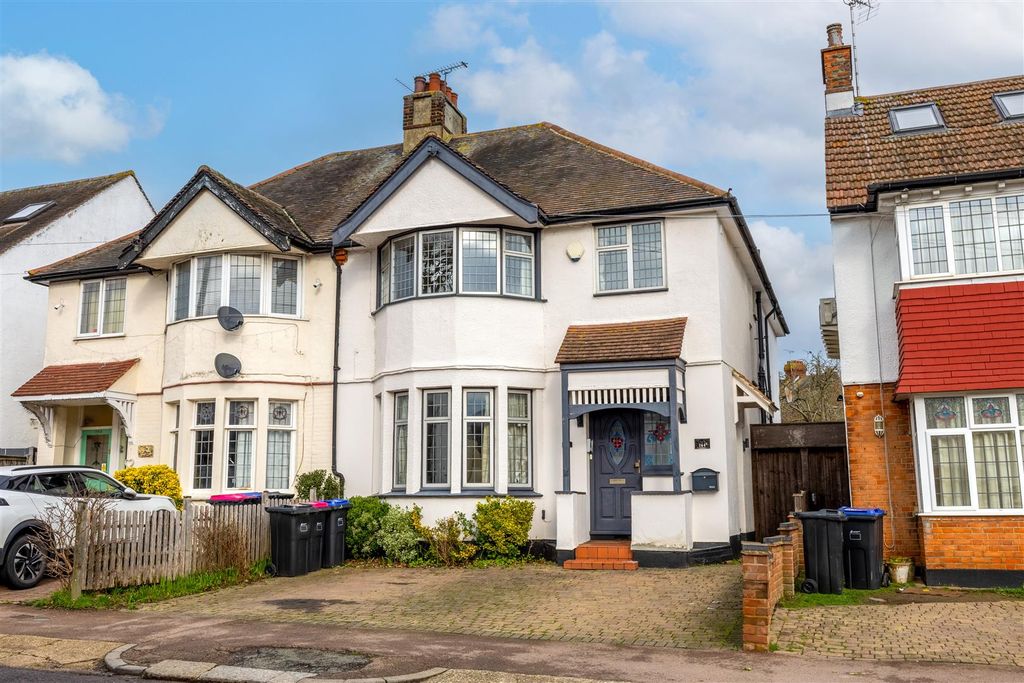 Property photo 1 of 19 Front