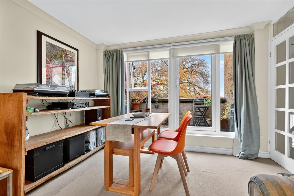 Property photo 2 of 22 Dsc_0101.Jpg