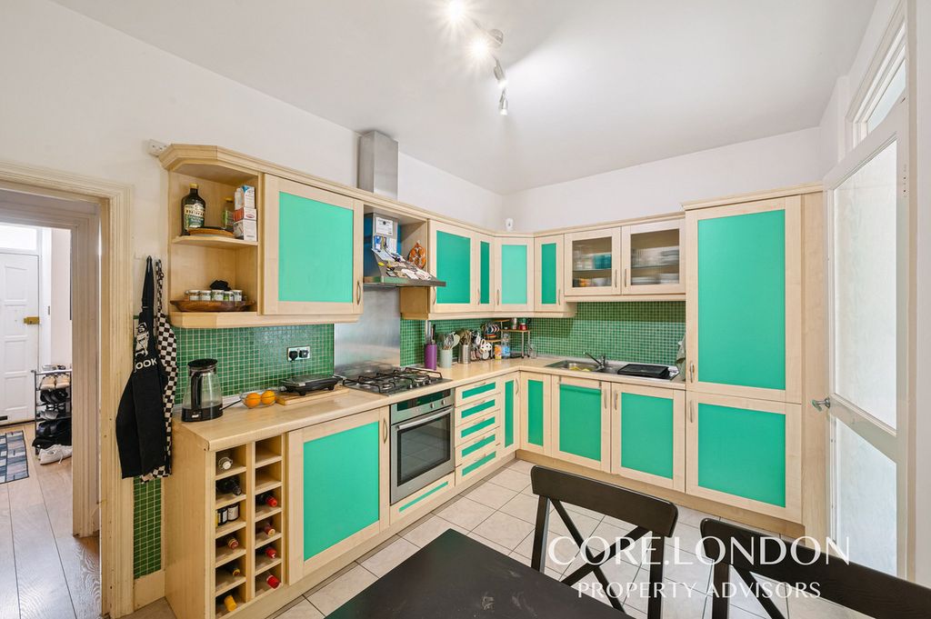 Property photo 3 of 14