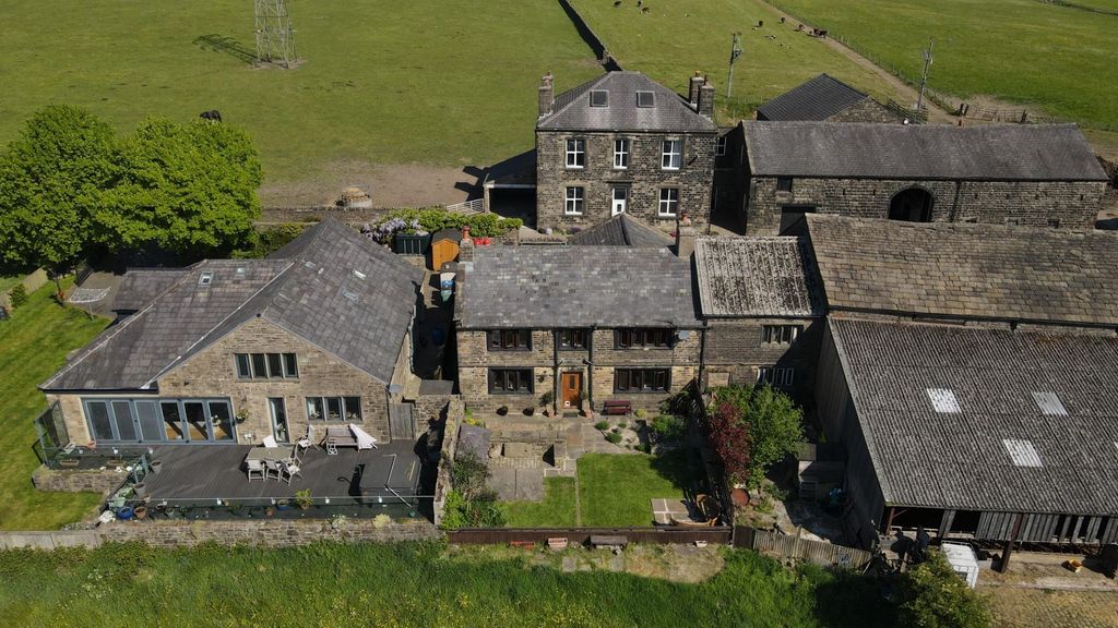 Property photo 3 of 26