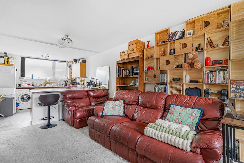 Property photo 2 of 9 Reception Room