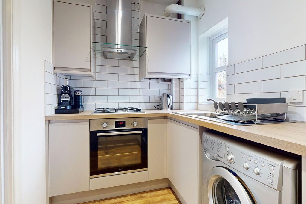 Property photo 2 of 17 Picture No. 01