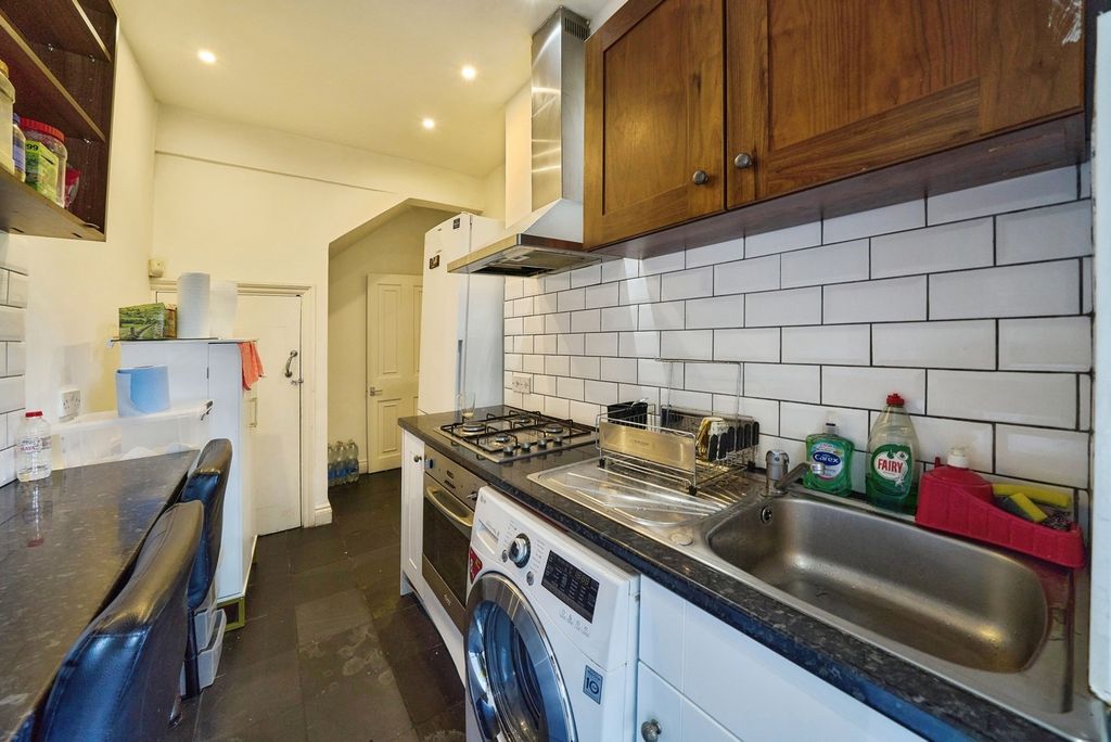 Property photo 3 of 11 Pbox-Img.Jpg