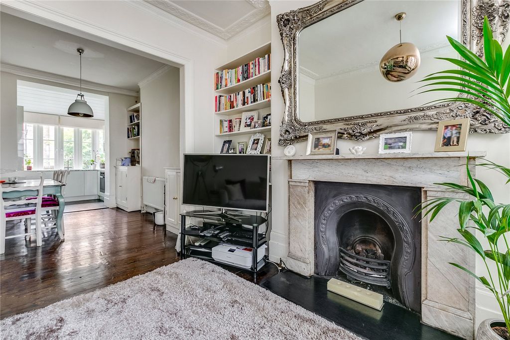 Property photo 3 of 10