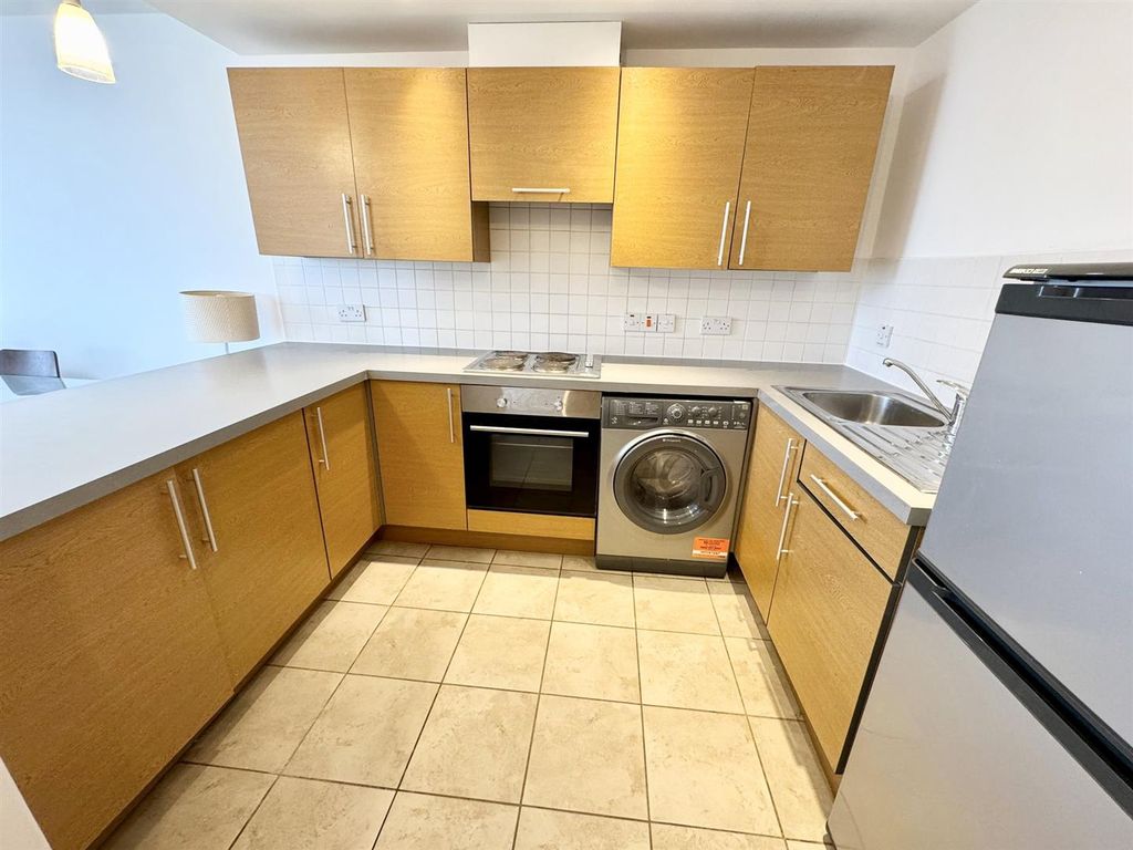 Property photo 3 of 8 20d145c0-E4Ae-44F8-995E-B67237c2E926.Jpg