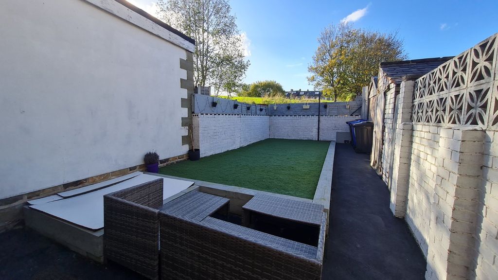 Property photo 3 of 11 Picture No. 10