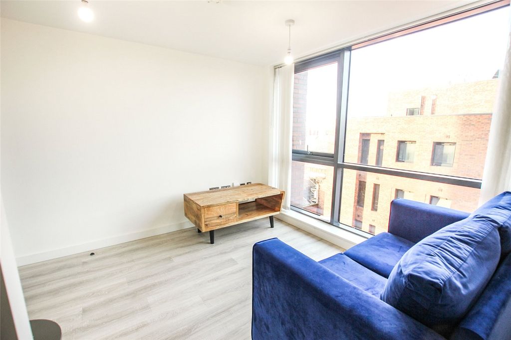 Property photo 3 of 12 Picture No. 14