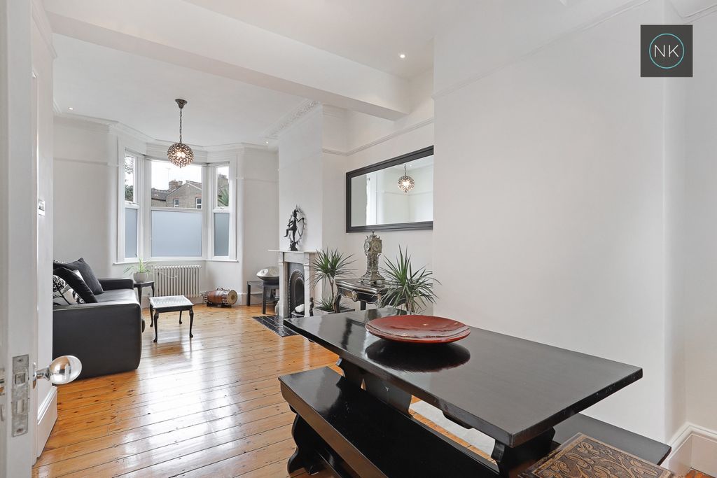 Property photo 2 of 26 4234515
