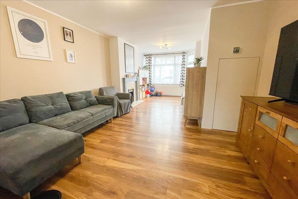 Property photo 3 of 15