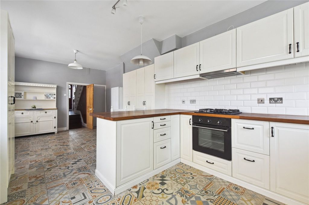 Property photo 1 of 15 Picture No. 13