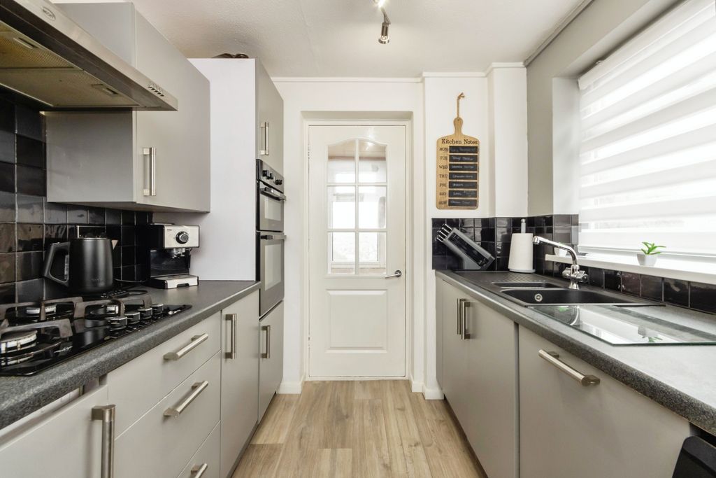 Property photo 3 of 17 Photography