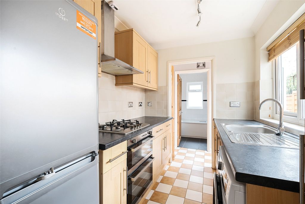 Property photo 2 of 18 Kitchen