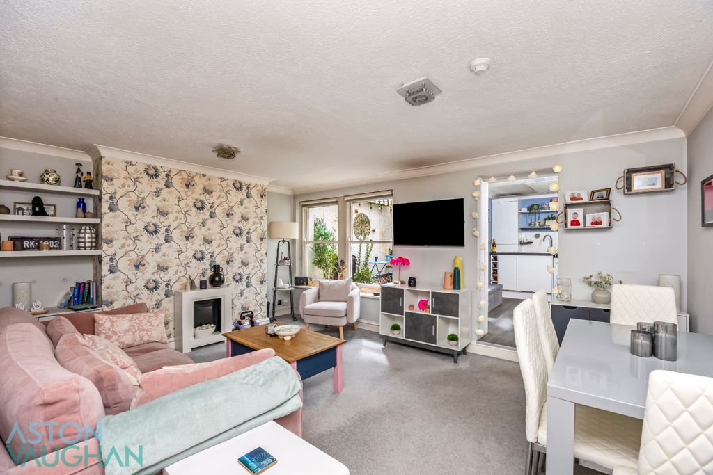 Property photo 1 of 16 5220490