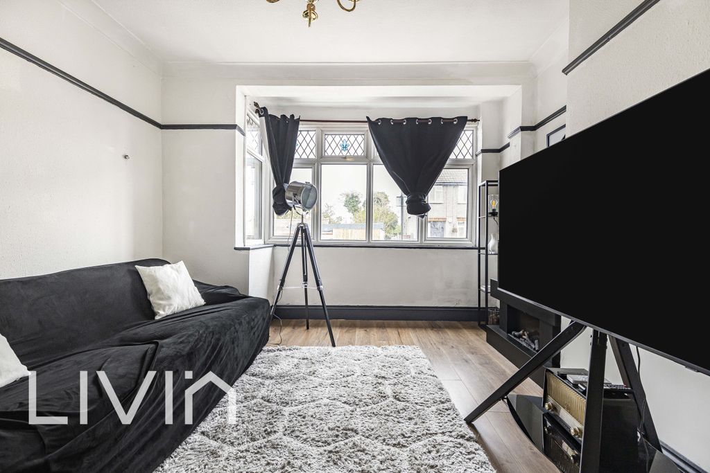 Property photo 3 of 18 025A9397