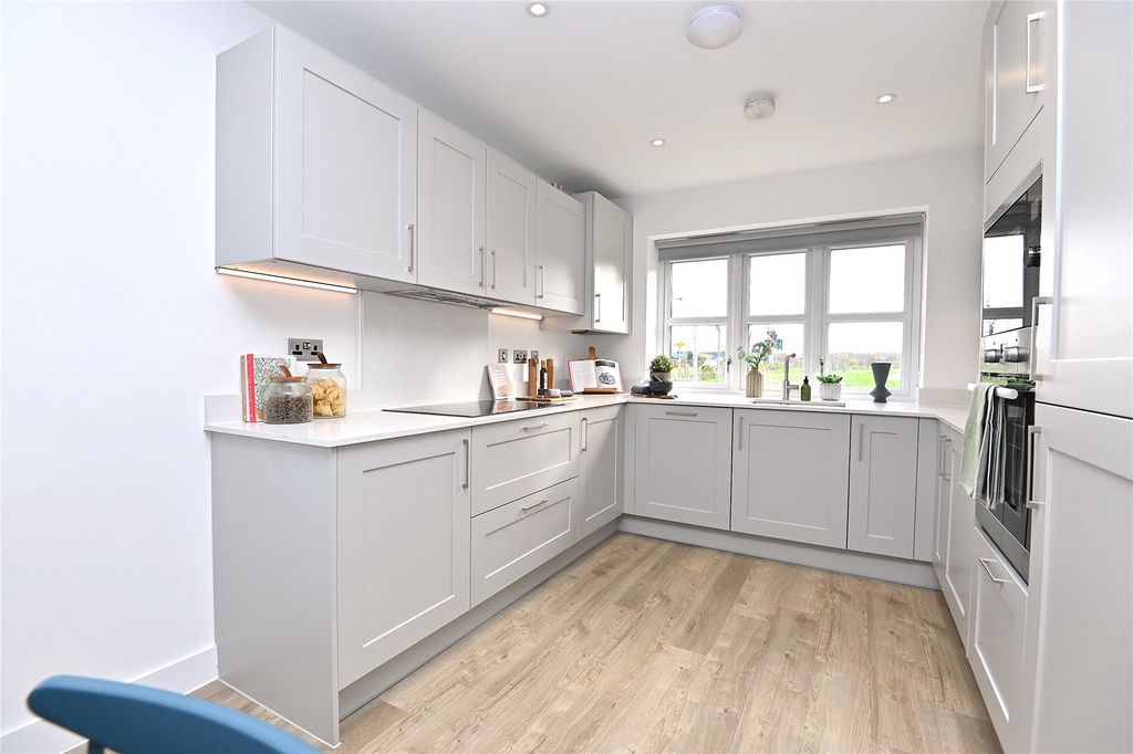 Property photo 2 of 14 Picture No. 04