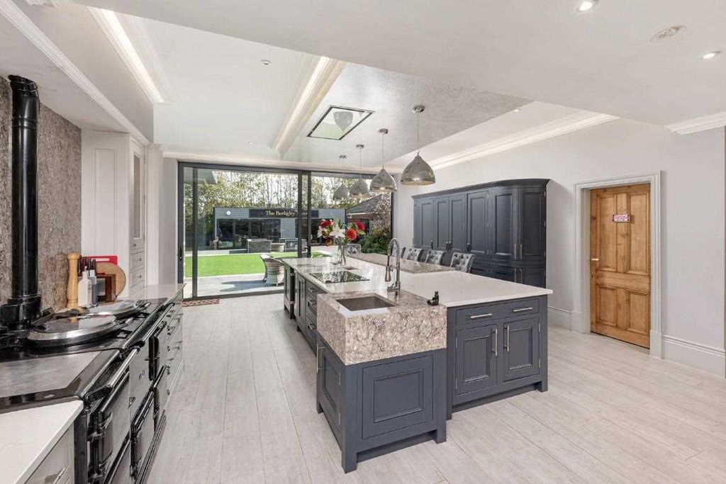 Property photo 3 of 28 Open Plan Kitchen / Family Room