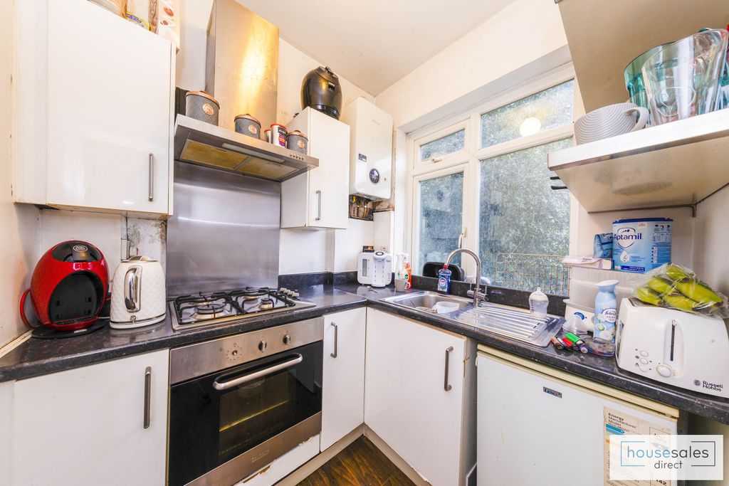 Property photo 2 of 6