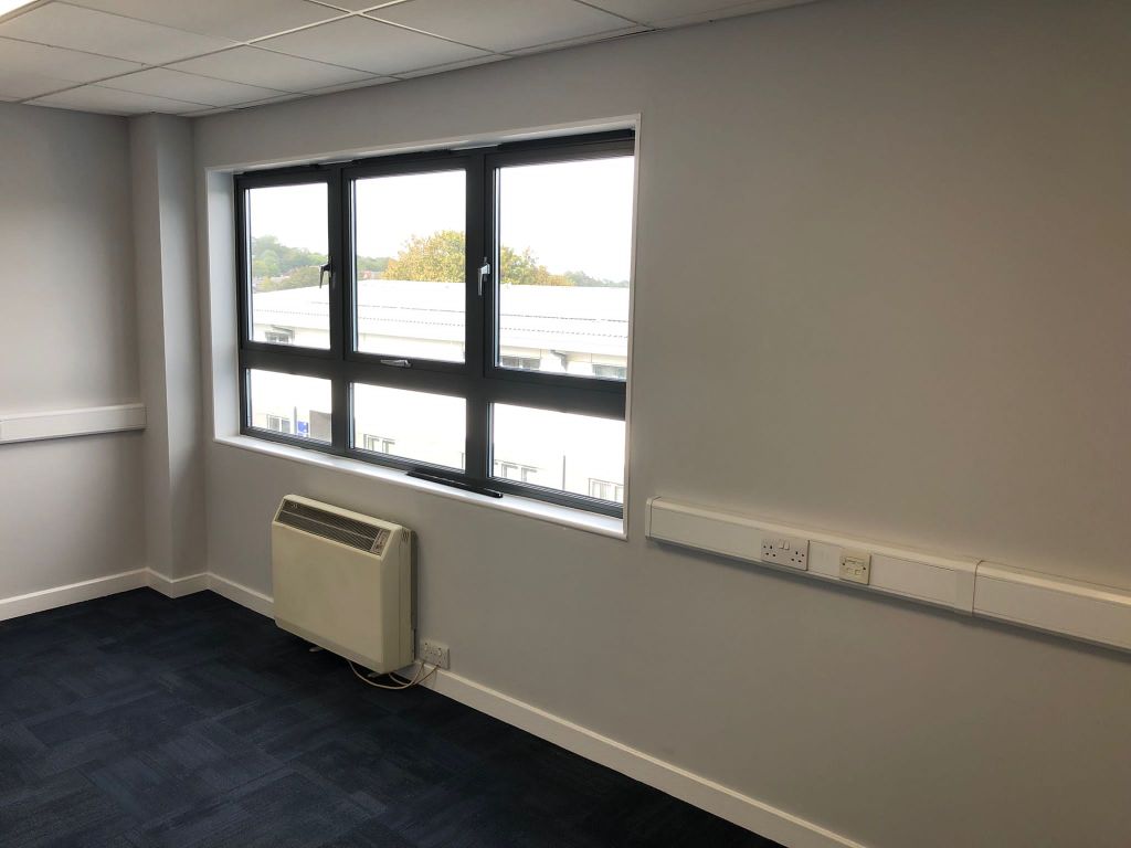 Property photo 3 of 11 Unit 11J Office To Let