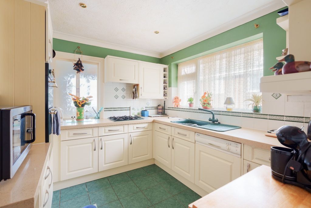 Additional image 4 of 3 bed detached bungalow for saleLincoln Avenue, Peachaven BN10