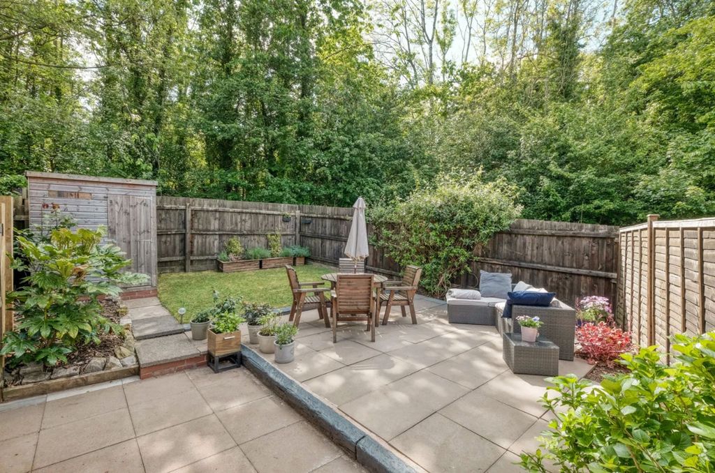Property photo 2 of 16