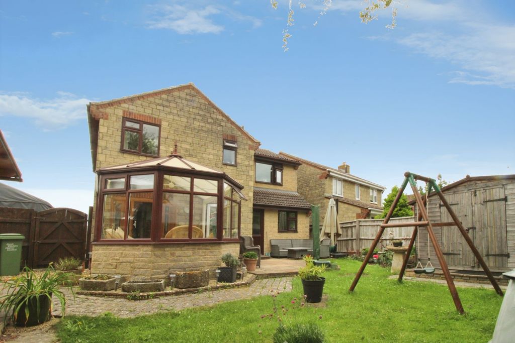 Property photo 1 of 22