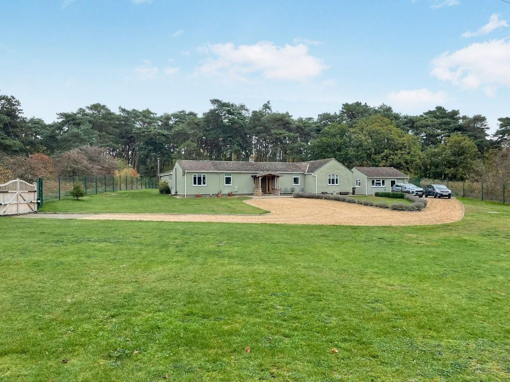 Property photo 1 of 35 Tlc_302320A9-25c7-4d16-91Fb-6634Eed9F1d7_65d06Cf.J