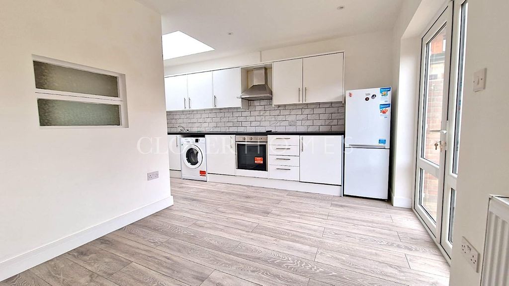 Property photo 1 of 14 Whatsapp Image 2024-10-163.06.21.Jpeg