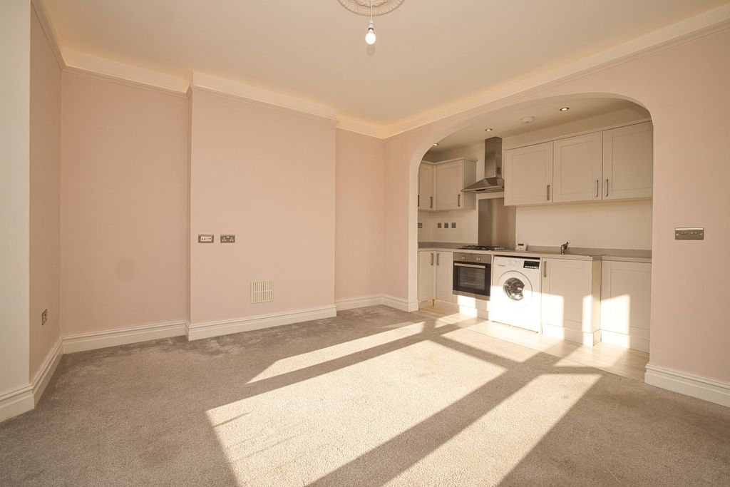 Property photo 3 of 6 Picture 3