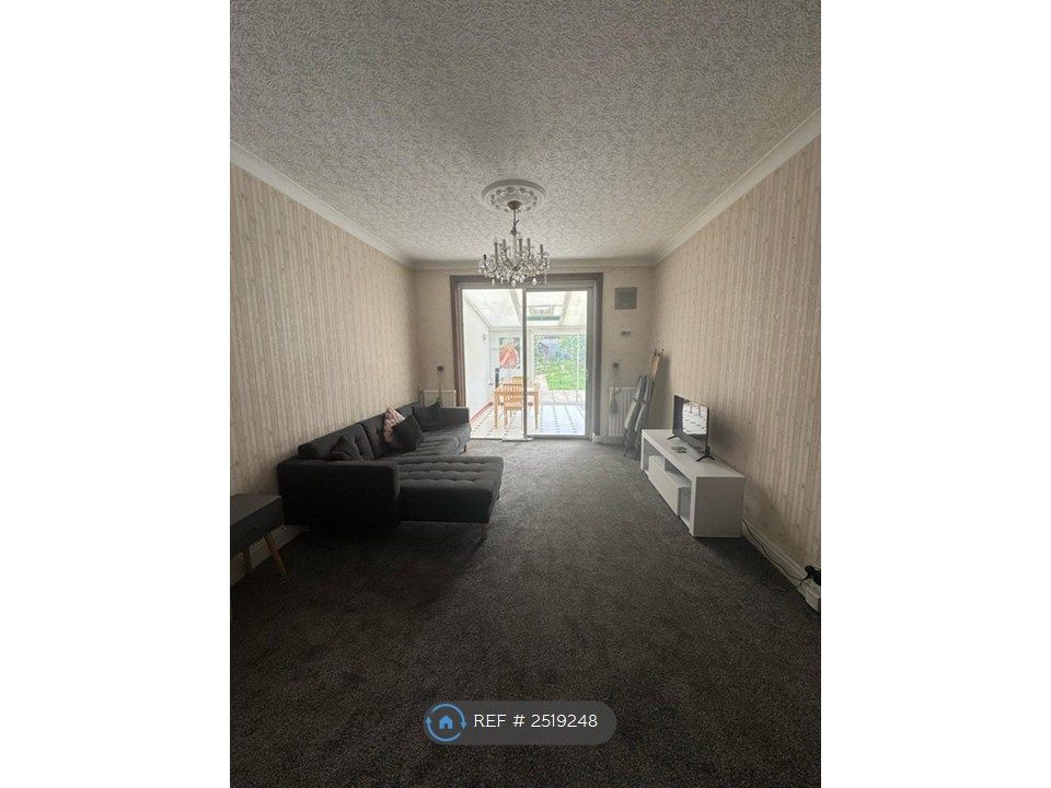 Property photo 2 of 26