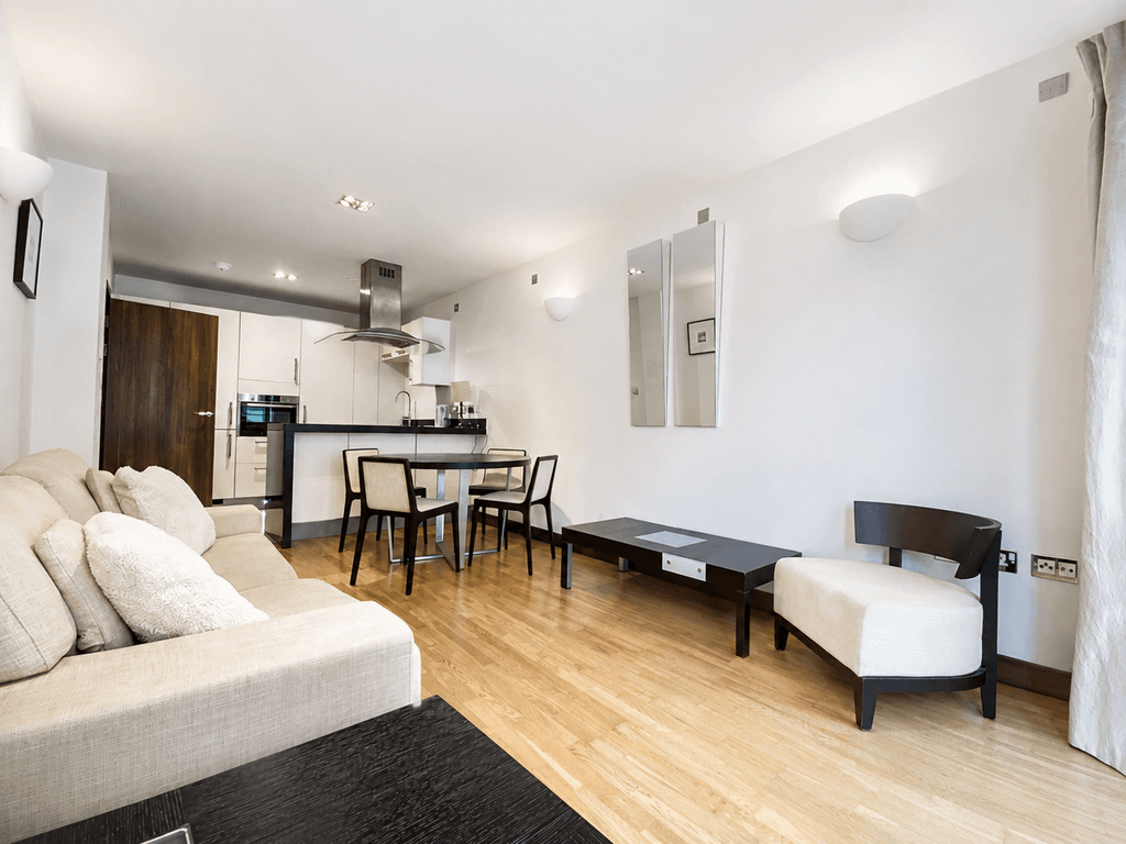 Property photo 1 of 14 Modern High Spec 1 Bedroom Apartment With Court Yard View, Sw11