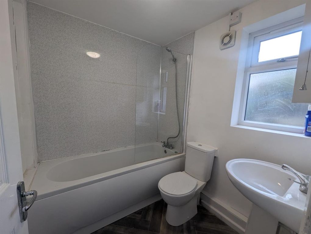 Property photo 3 of 4 7095E03E-Daa9-44Ea-95B2-E5d7d7Cfe054.Jpg