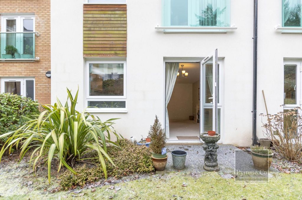 Property photo 2 of 11